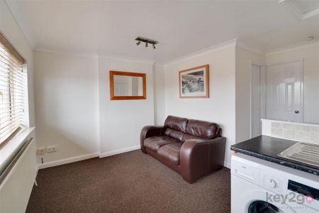 1 bedroom flat to rent - Photo 4