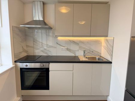 Studio Flat, Ballards Lane, N3 - Photo 5