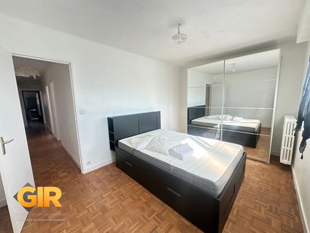 Location Appartement 5 pièces 92m² RENNES 35000 - Photo 4