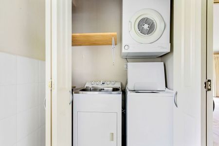 New carpet! - Photo 4