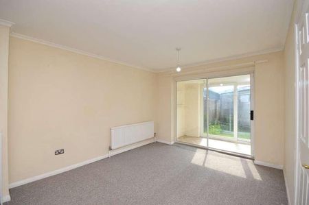 Fairway Avenue, Folkestone, CT19 - Photo 4