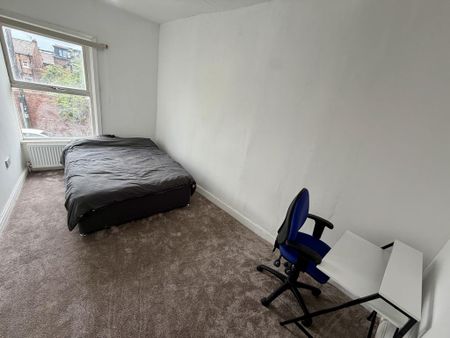 4 bedroom house to rent - Photo 2