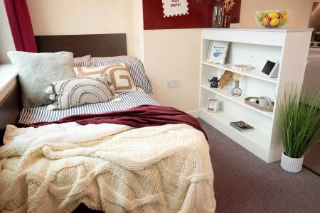 Deluxe Student Studio Apartments - Photo 3