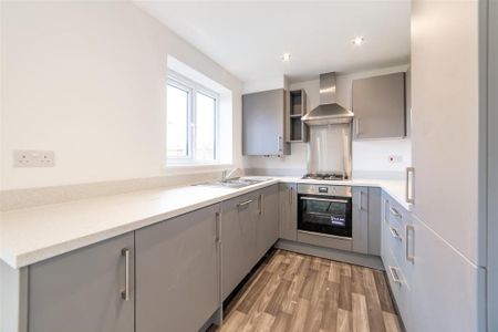 3 bedroom detached house to rent - Photo 4