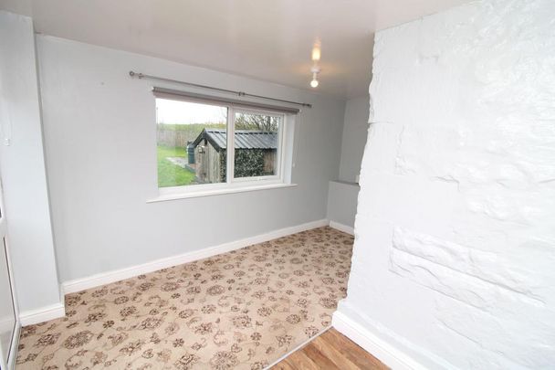 2 bedroom cottage to rent - Photo 1