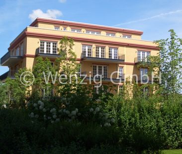 Gehobene 3-Zimmer-Penthouse-Wohnung (ca. 97m²) mit umlaufender Dach... - Photo 1