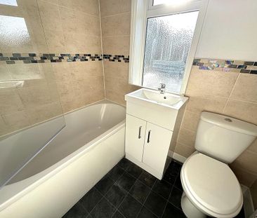 3 bedroom semi-detached house to rent - Photo 6