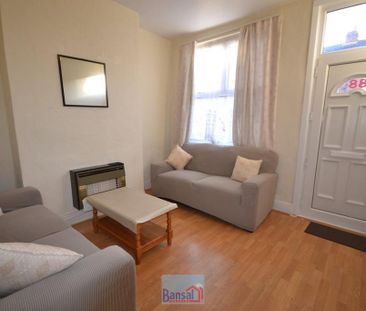 2 bedroom terraced house to rent - Photo 2