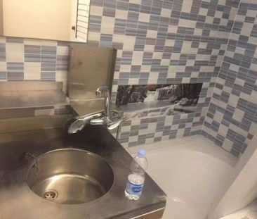 Carrer del Príncep Jordi, Barcelona, Catalonia 08014 - Photo 3