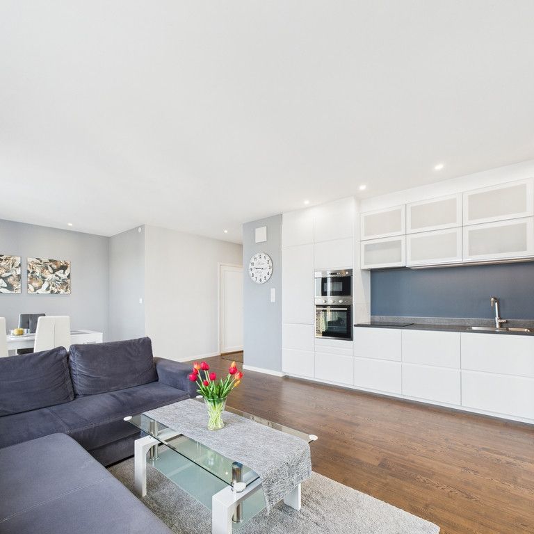 Apartament 2-pokojowy w chmurach – 16. piętro - Photo 1