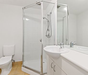 ONE BEDROOM FURNISHED APARTMENT - Photo 6