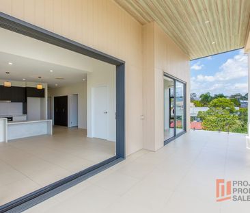 2 x Weeks FREE - Top Floor, Spacious internal and Massive Private B... - Photo 4