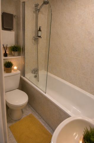1 Bed Flat, Holland Park Gardens, W14 - Photo 5