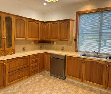Lovely Home on One Acre Block - Photo 6