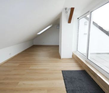 Modernisierte 3-Zimmer-Maisonette-Wohnung im gepflegten Zweifamilie... - Foto 1