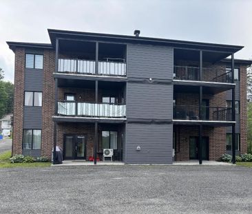 4 1/2 À LOUER (ST-DENIS-DE-BROMPTON) - Photo 1