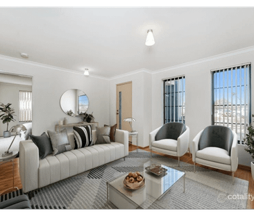 Location, location - Photo 3