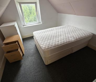 6 bedroom detached house to rent - Photo 3