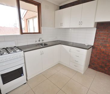 2 bedroom flat very close to Westall train station. CITY WIDE REAL ... - Photo 3