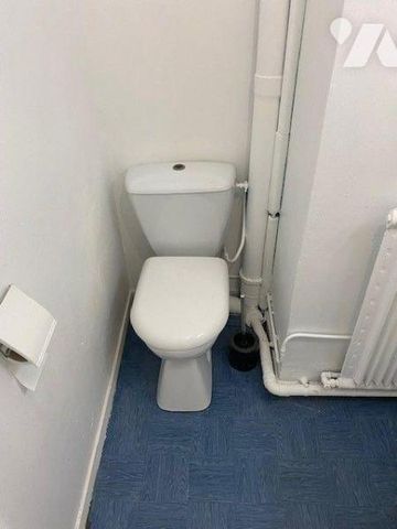 Appartement de type studio situé dans une résidence au 2ème étage, proche du centre-ville, comp... - Photo 2