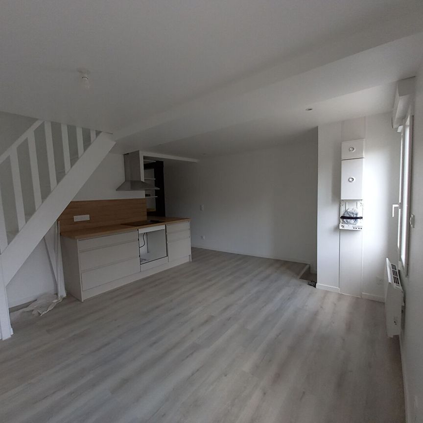 Location maison de ville 3 pièces, 55.00m², Étrépagny - Photo 1