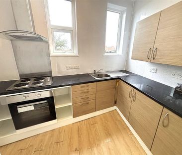 3 bedroom end of terrace house to rent - Photo 6