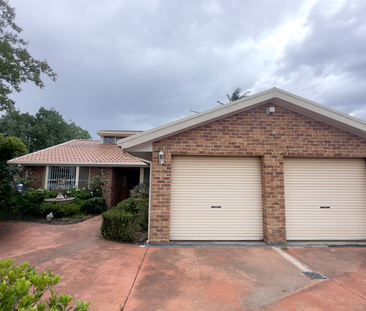 Three Bedroom Residence - Photo 2