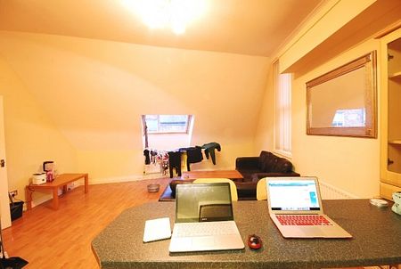 3 Bed - Tower House, Newcastle Upon Tyne - Photo 2