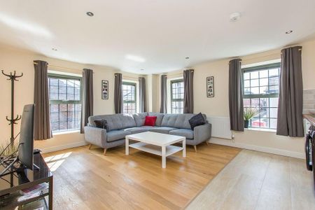 2 bedroom apartment to rent - Photo 4