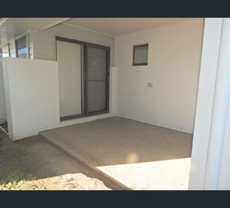2/10 Fitzpatrick Street, Walkerston, Qld 4751 - Photo 4