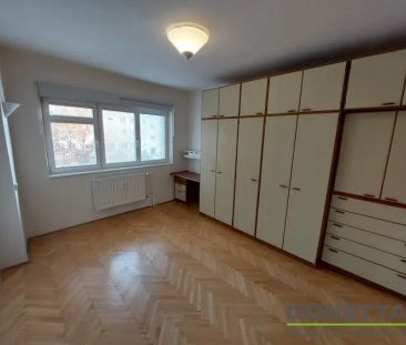 Pronájem prostorného bytu 3+1/2x lodžie – klidná lokalita v centru ... - Photo 2