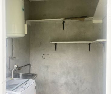 Compact 1-bedroom unit - Photo 5