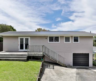 SITTING PRETTY - HILLCREST - Photo 5