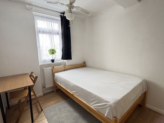 A Fine Shared House share for Rent near Canary Wharf Room D - Photo 1