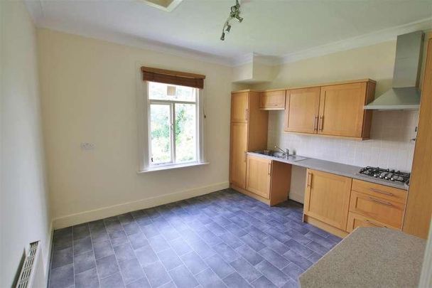 Meteor Road, Westcliff-on-sea, SS0 - Photo 1