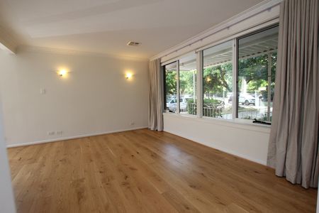 5 Dunlop Street, Hackett ACT 2602 - House For Rent | Domain - Photo 4