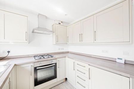 2 bedroom detached bungalow to rent - Photo 4