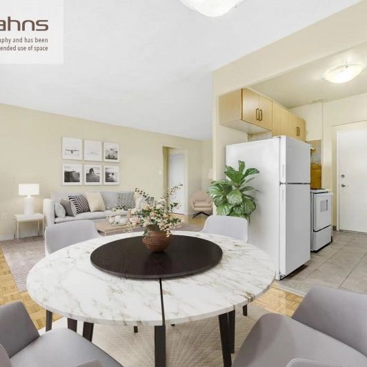 The Sheridan Manor - Photo 1