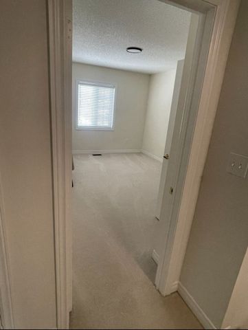 For Lease - 24 Lloyd Crescent, Brampton, Ontario - Photo 2