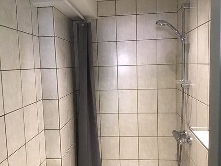 Dejlig 2-værelses i rolig ejendom - Photo 2