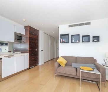 Studio to rent - Photo 3
