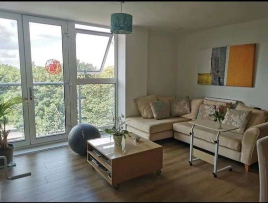 Room in a Shared Flat, Corrigan Court, W5 - Photo 1