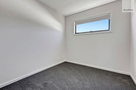 6 Angelina Terrace, Truganina VIC 3029 - Townhouse For Rent | Domain - Photo 5