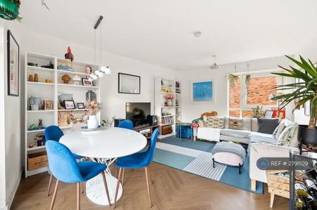 2 bedroom flat to rent - Photo 3