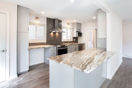 For Lease - 456 Rippleton Road, London North, Ontario - Photo 4