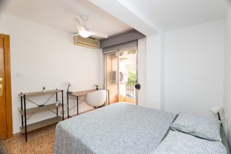 Calle Explorador Andrés, Valencia, Valencian Community 46022 - Foto 2