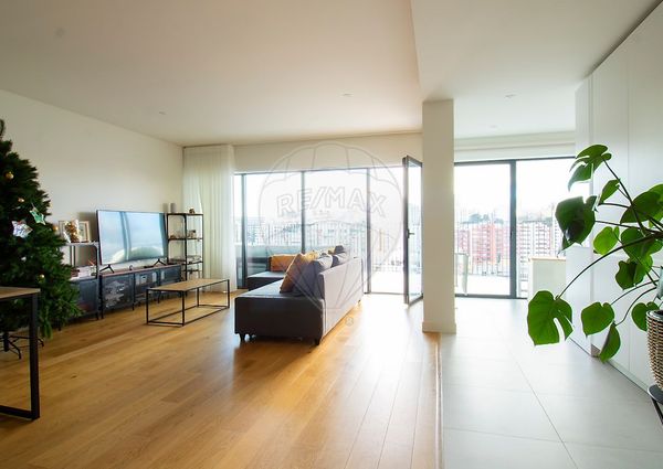 Apartamento T4 em Lisboa