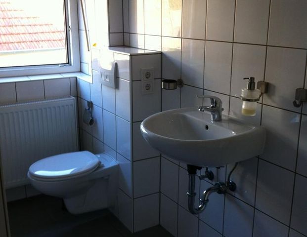 3-Zimmer Wohnung in Lohr Sackenbach zu vermieten - Photo 1