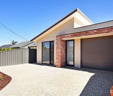 Stunning Property in Warradale - Bigger that it looks! - Photo 4