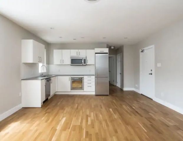 81 - 83 Isabella Street | 81 Isabella Street, Toronto - Photo 1